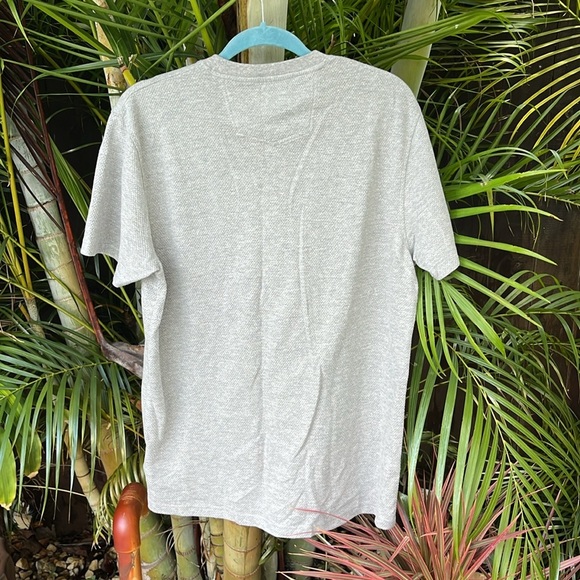 PETER WERTH LONDON Gray Men’s Tee size large - Picture 2 of 7